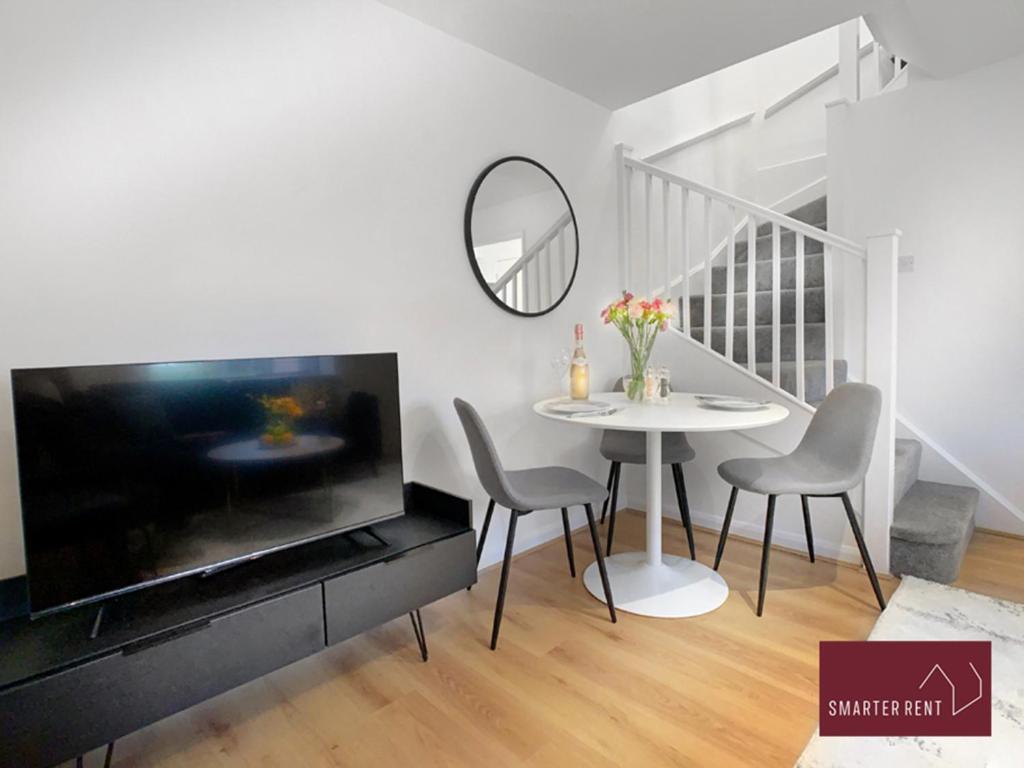 Ferienwohnung Wokingham - 2 Bed Modern House - Parking Exterior foto