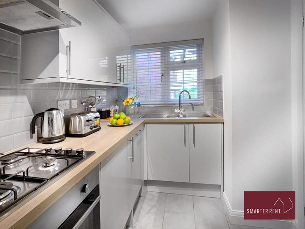 Ferienwohnung Wokingham - 2 Bed Modern House - Parking Exterior foto